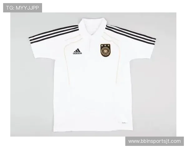 德甲球队训练服设计特点及灰色款式介绍 德甲球队训练服设计特点及灰色款式介绍